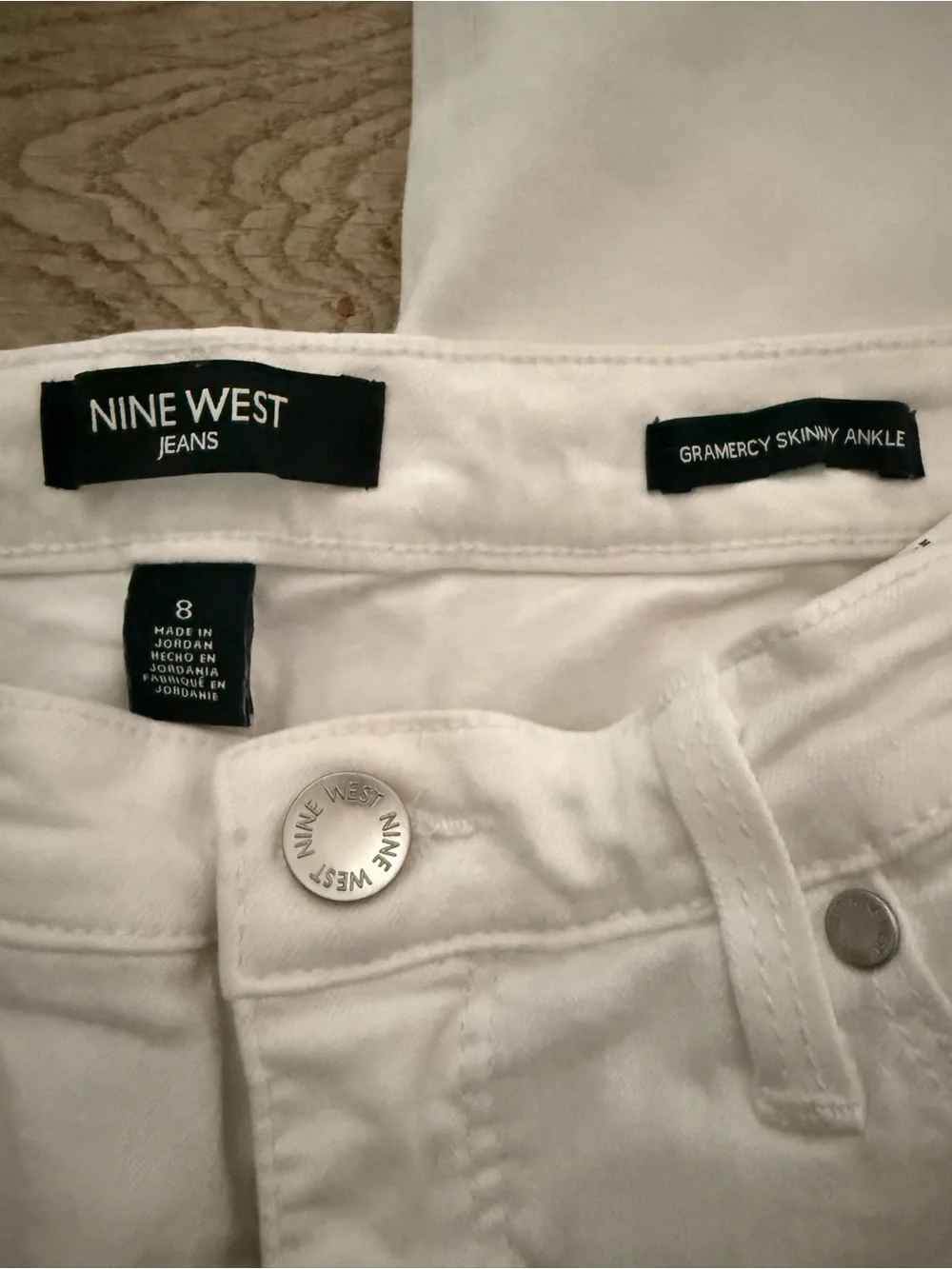 Women’s White Fit Jeans - Classic Everyday Style - Picture 2 of 2